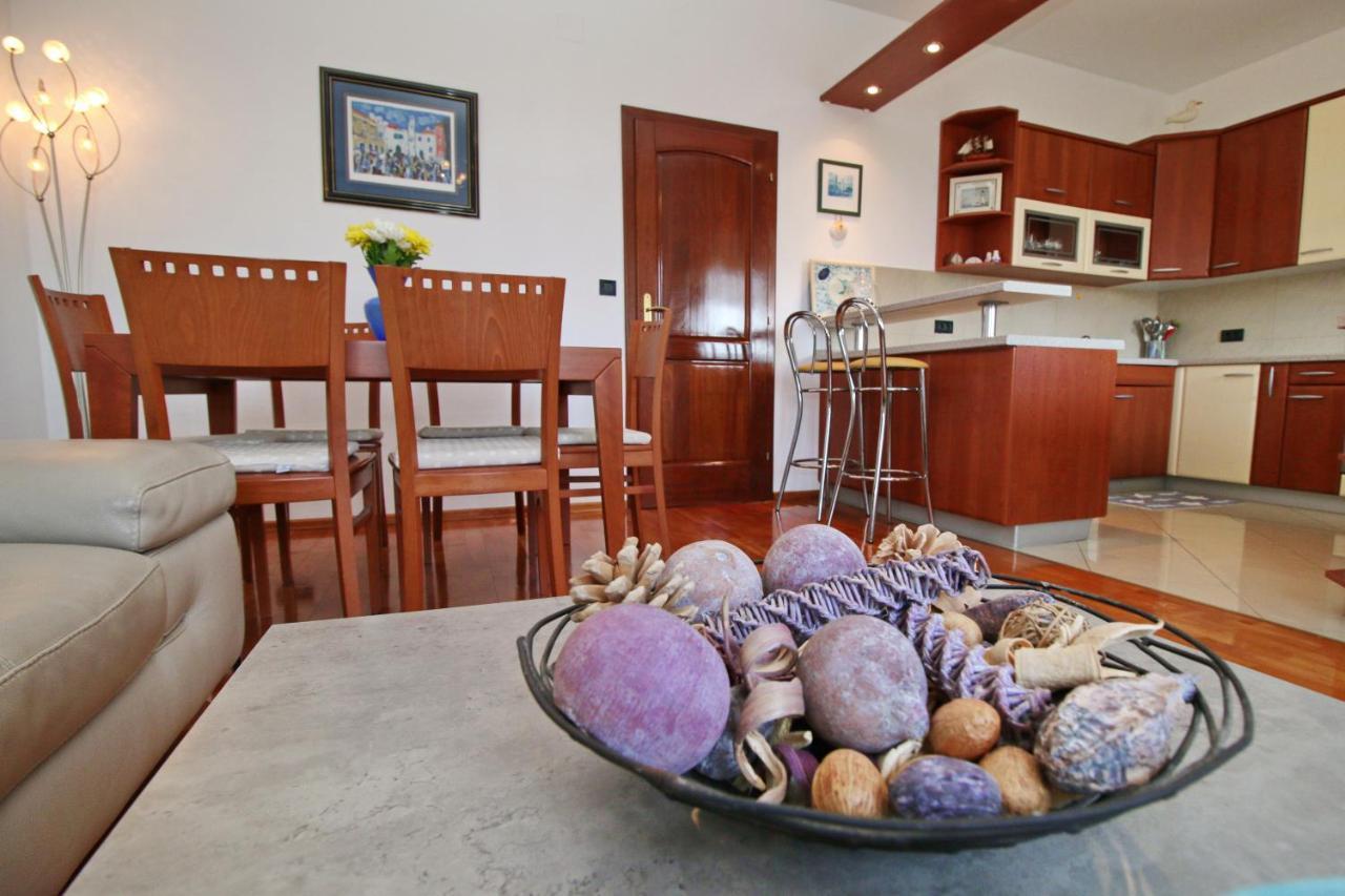 רוביני Polo Apartments מראה חיצוני תמונה